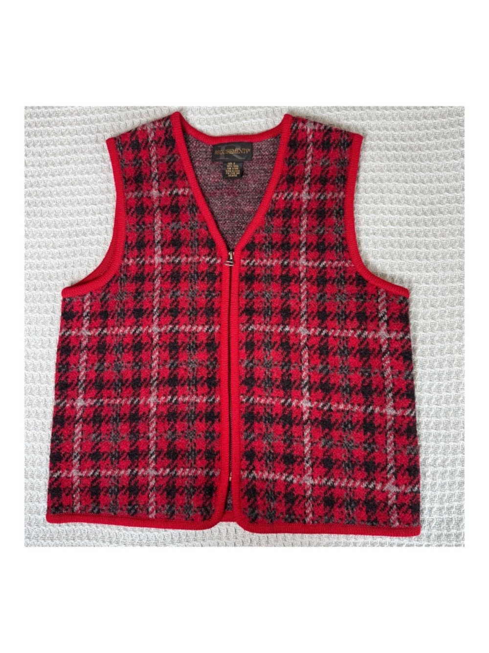Vintage Requirements 100% Wool Sweater Vest Womens Small Red Black Plaid Festive